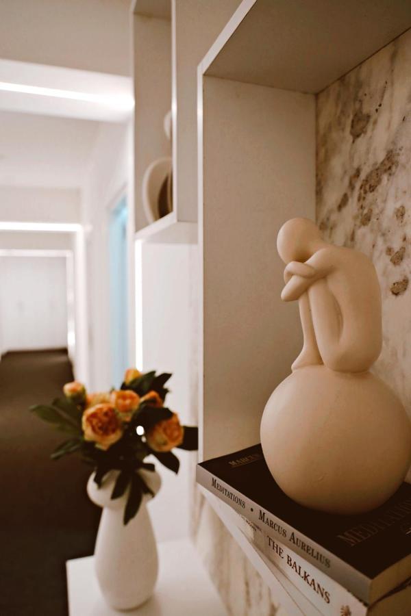 Sol Hotel Shkodër エクステリア 写真