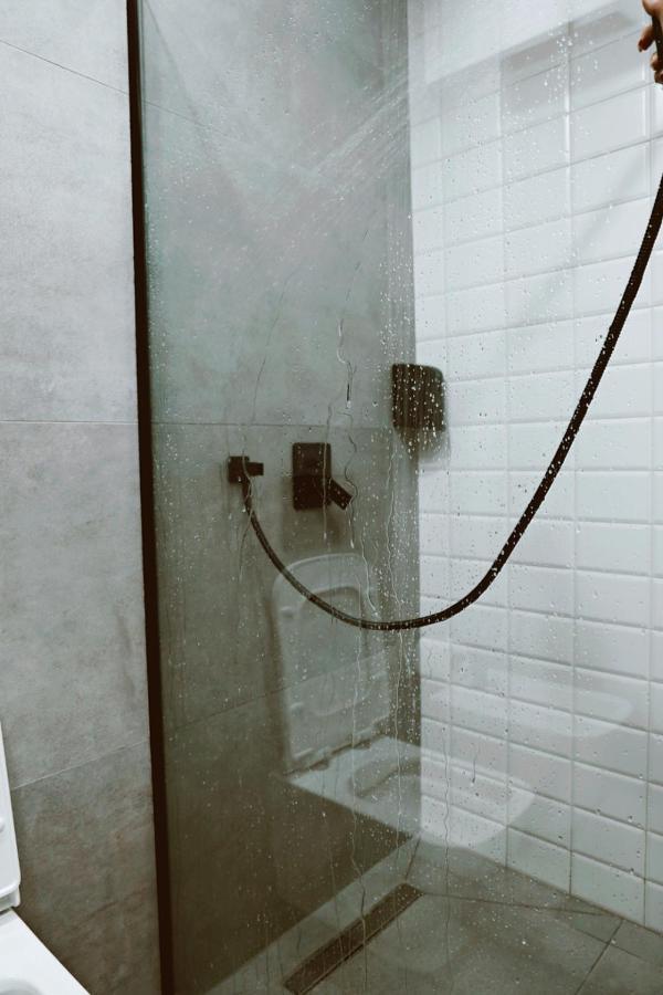 Sol Hotel Shkodër エクステリア 写真