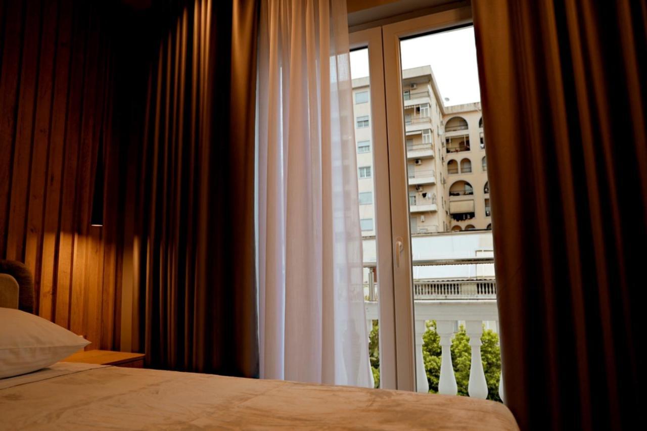 Sol Hotel Shkodër エクステリア 写真
