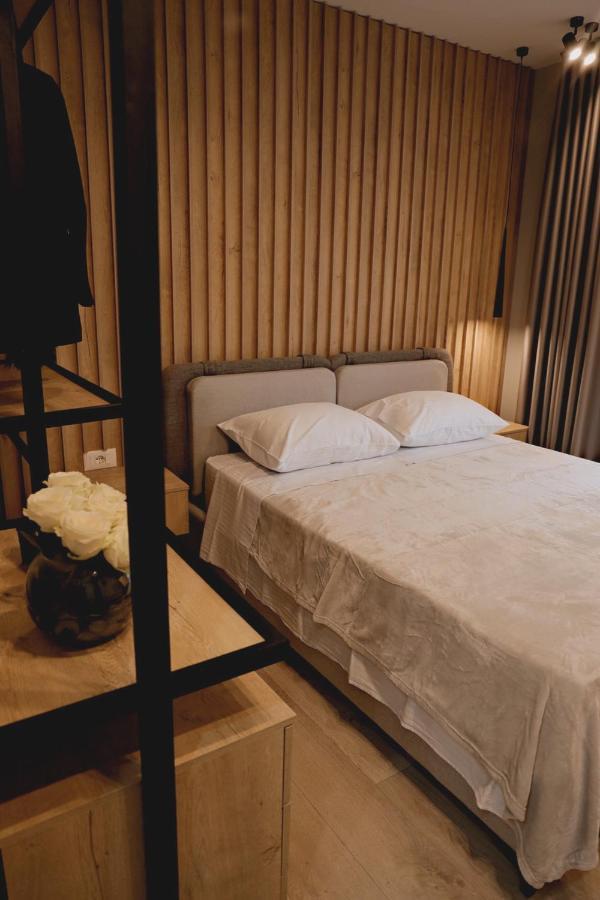 Sol Hotel Shkodër エクステリア 写真