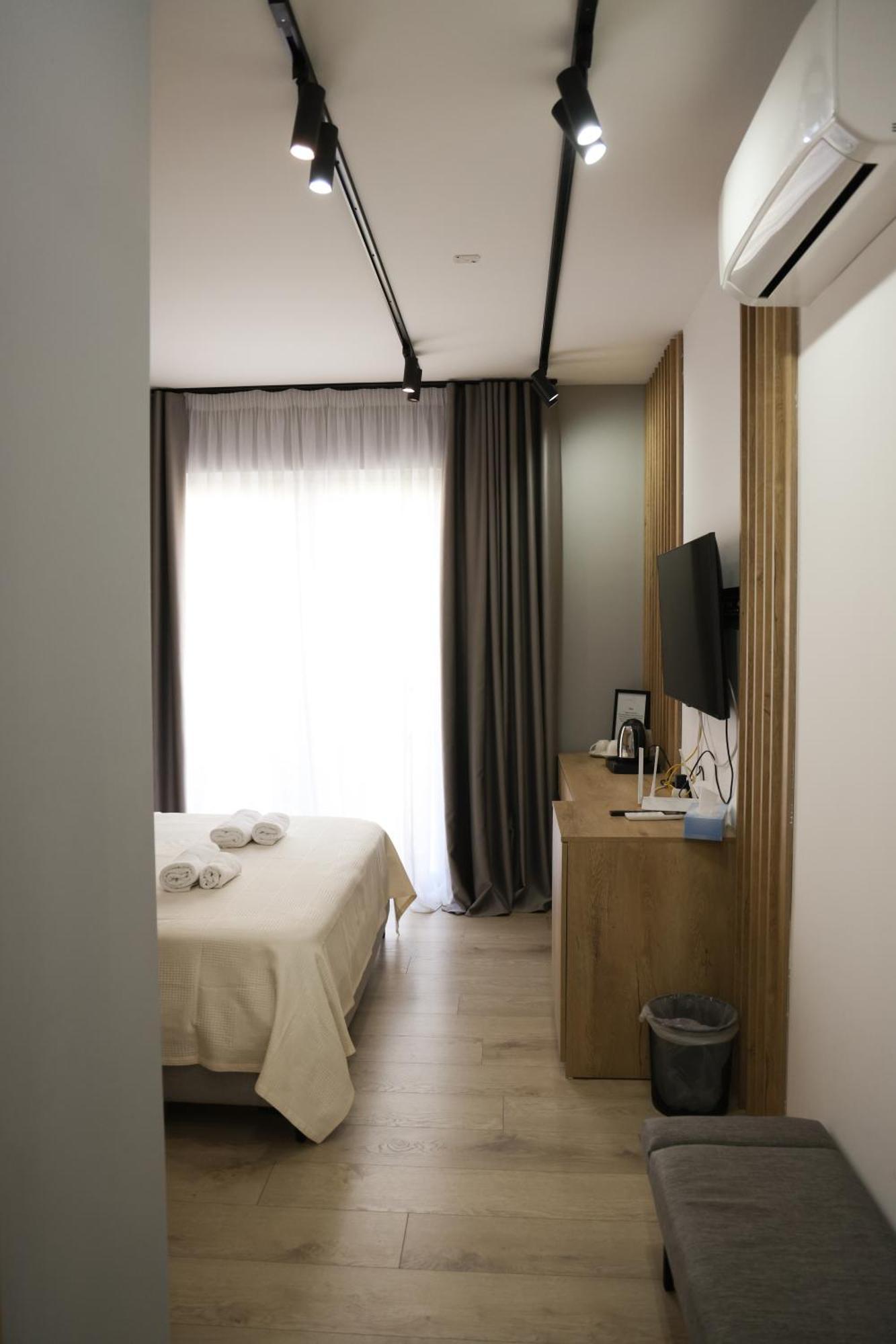 Sol Hotel Shkodër エクステリア 写真