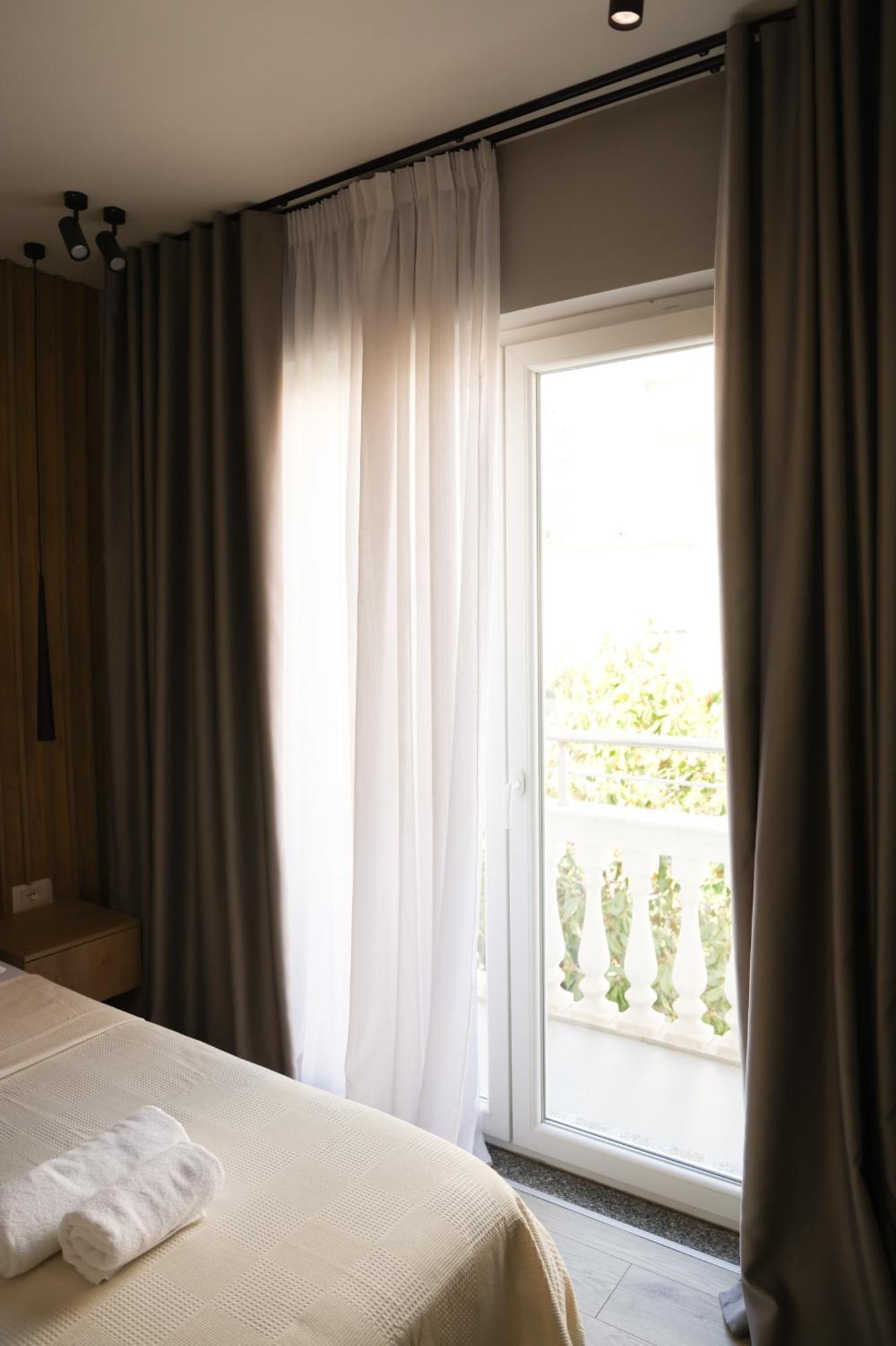 Sol Hotel Shkodër エクステリア 写真
