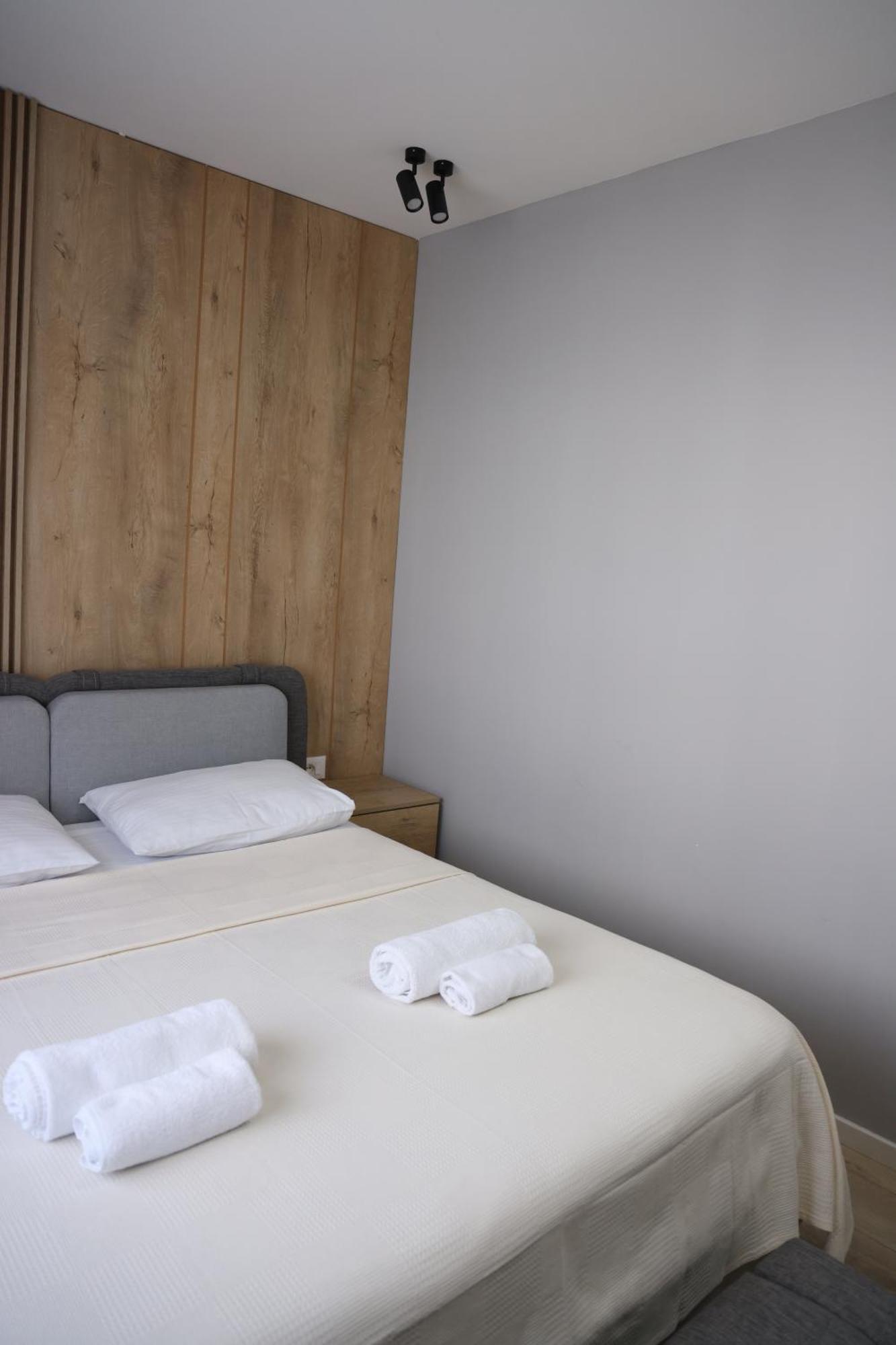 Sol Hotel Shkodër エクステリア 写真